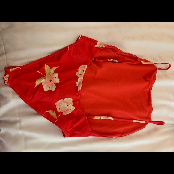 Cheeky billabong one piece - Picture 5 of 5